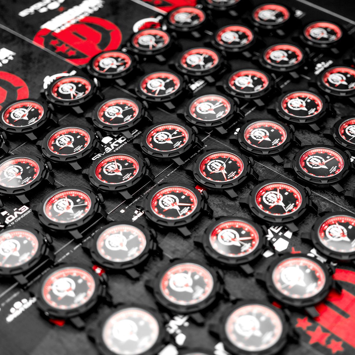 Evolvens® TANKCSAPDA 44 mm Limited Watch
